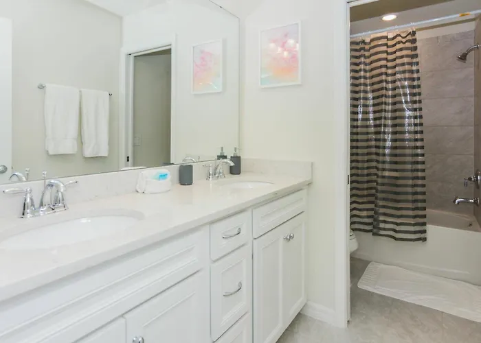 Beautiful Themed Vacation Home With Private Pool St5509