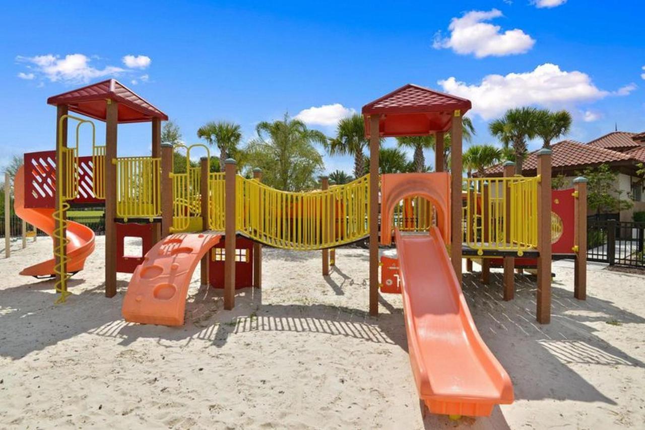Holiday home Beautiful Themed Vacation With Private Pool St5509